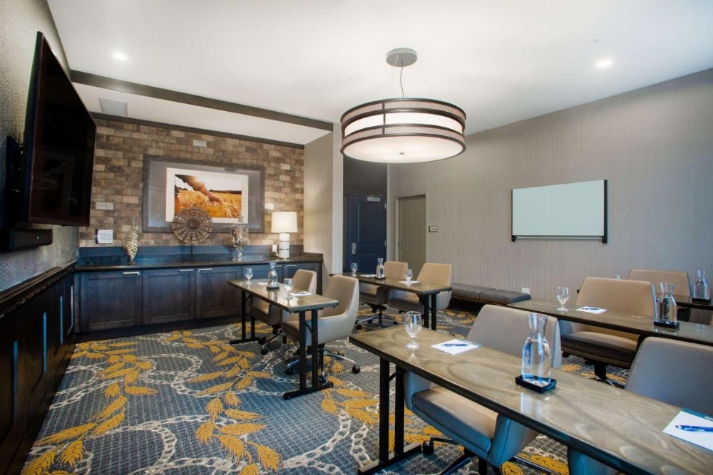 Homewood Suites By Hilton Salina/Downtown, Ks Image 35