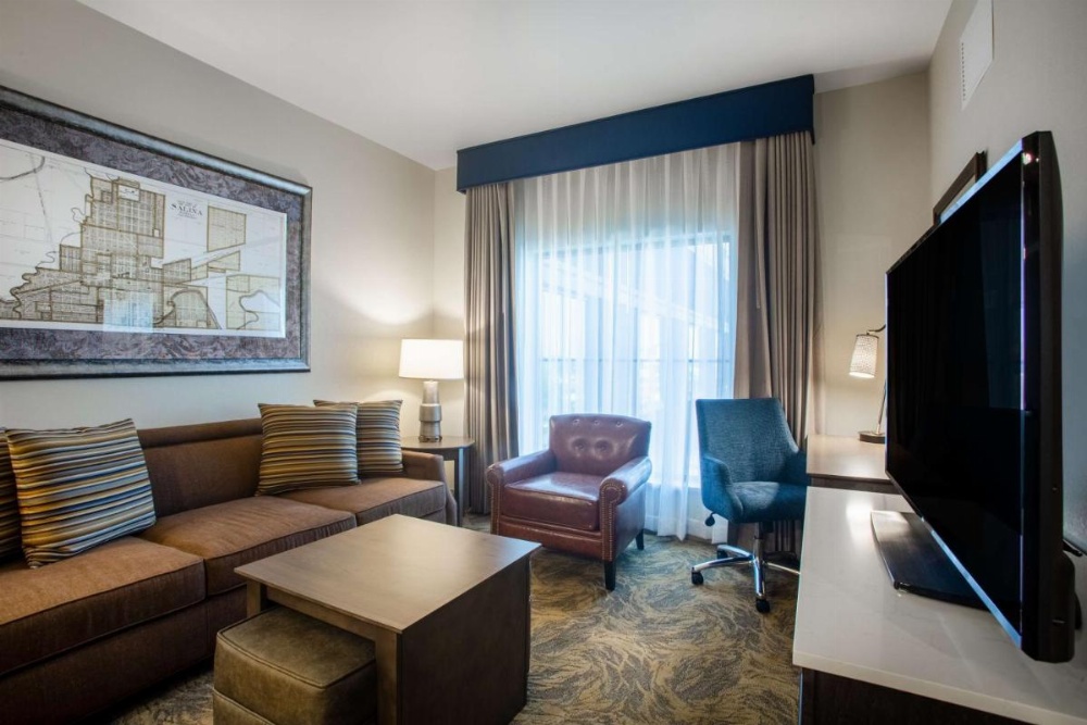 Homewood Suites By Hilton Salina/Downtown, Ks